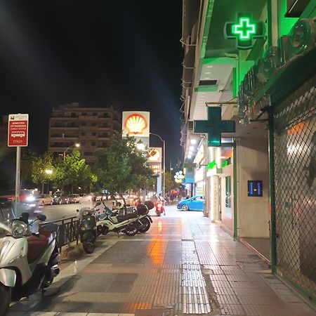 Με Θεα Το Λιμανι Apartamento Pireu Exterior foto