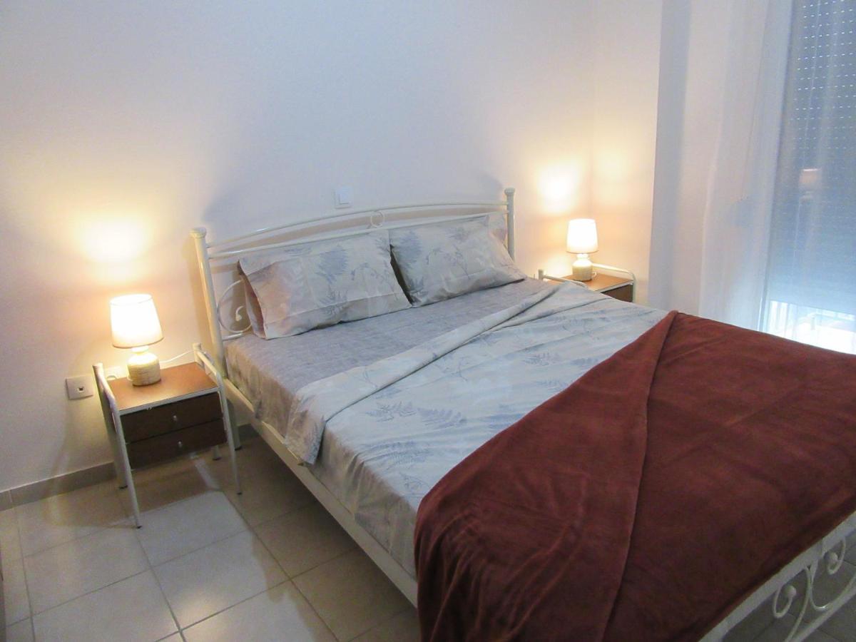Με Θεα Το Λιμανι Apartamento Pireu Exterior foto