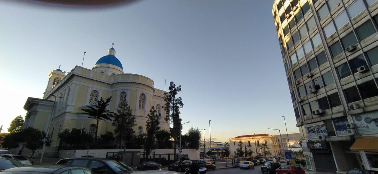 Με Θεα Το Λιμανι Apartamento Pireu Exterior foto