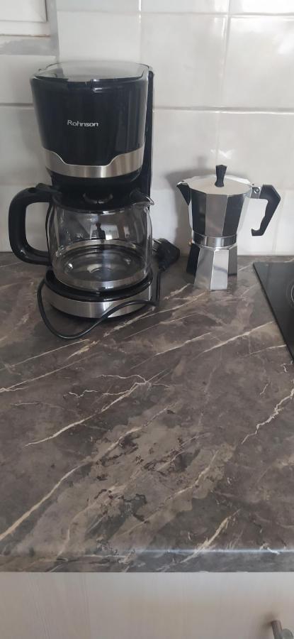 Με Θεα Το Λιμανι Apartamento Pireu Exterior foto